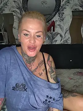 InkedMissLaBaehm live