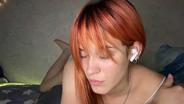 lovely_redhead live