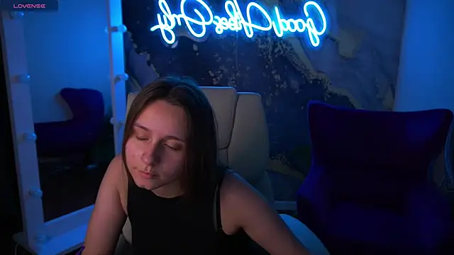 TinyNatalie live