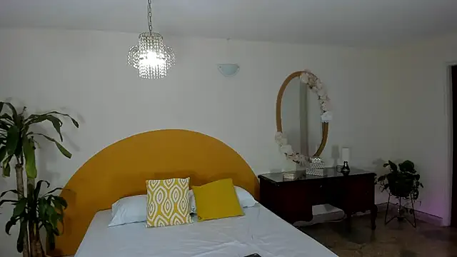 Samantha_Lenox live