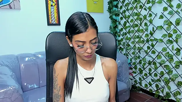 KarlaSlutSkinny__ live