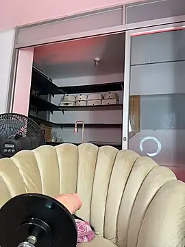 Kate_deville live