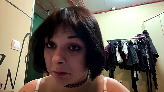Reeegina live
