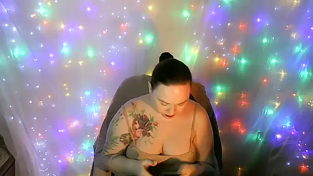 Victoria_Marks live