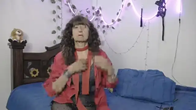 DominaLeona live