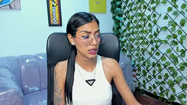 KarlaSlutSkinny__ live