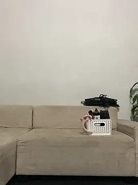Holly_velvett live