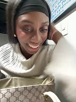Zoe_Ravenn live