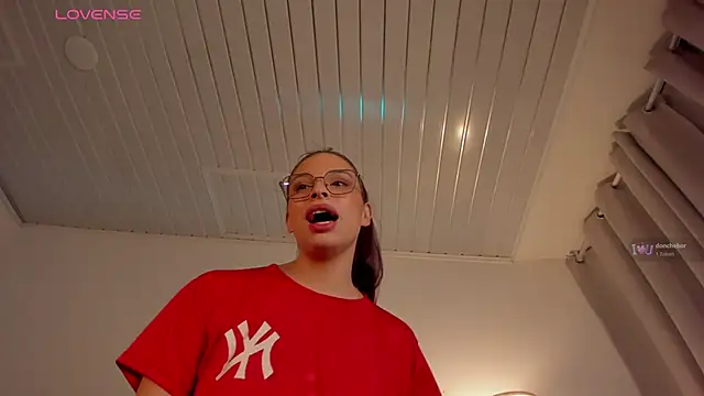 nova_silk live
