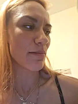 Bella-de-Lamour live