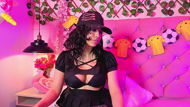 Kira-Berry live