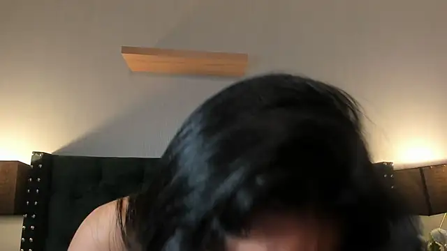 Ashley_Walkerr live