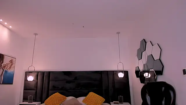 AgathaKondo_ live
