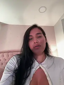 Bella__Wood live