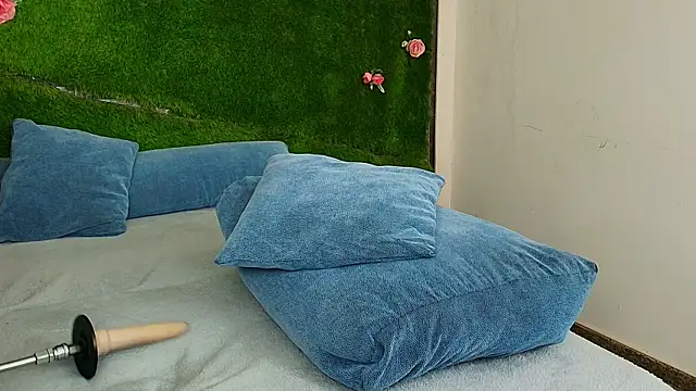 Huge_Titties_ live