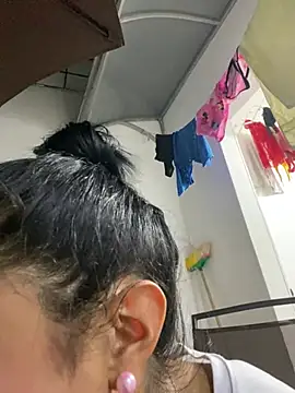 Auri__ live