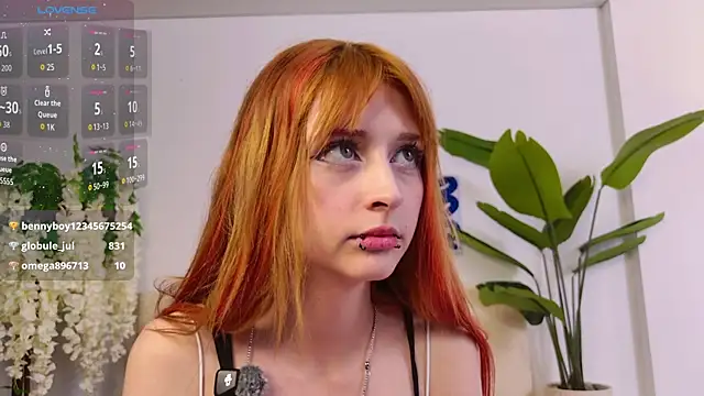 VixenLuxe live