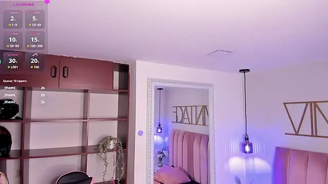 IzanThorne live