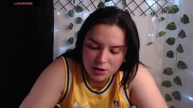 Nika_1_ live