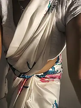 DIRTYSECRET_QUEEN_07 live