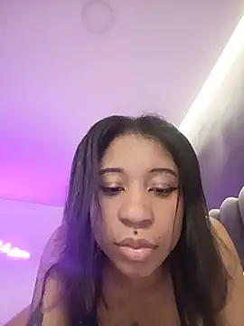 Zaira_Rose_ live