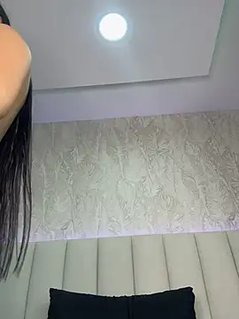 amara_huxly live