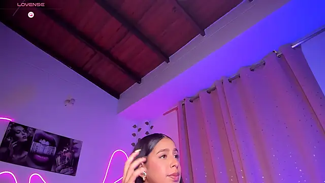 Vickysth live