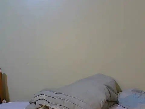 Ebony_lupita live