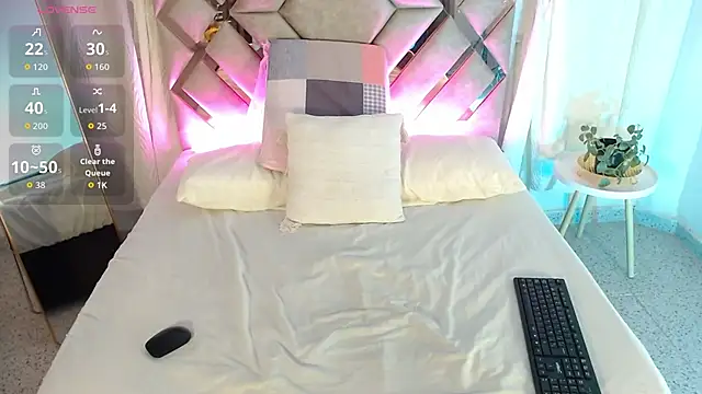 MilaMonroeX live