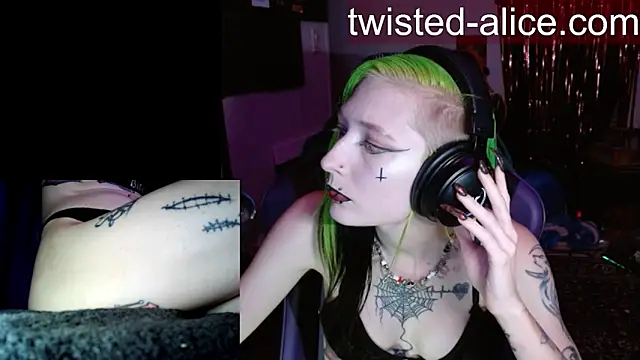Twisted_Alice live
