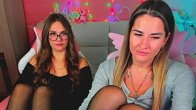 hotty_girls_here live