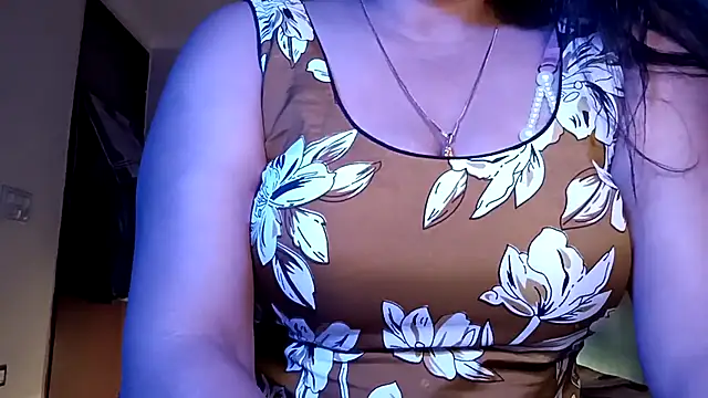 YourDesi_Laila_ live