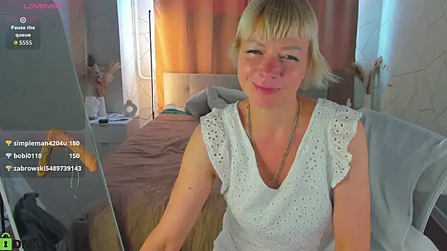 Ann_Annise live