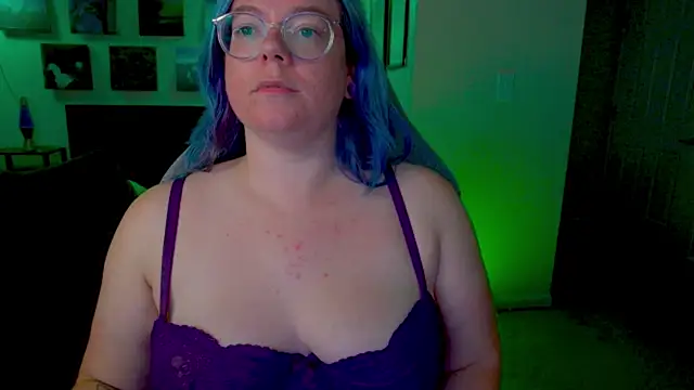 KiraSpitQueen live
