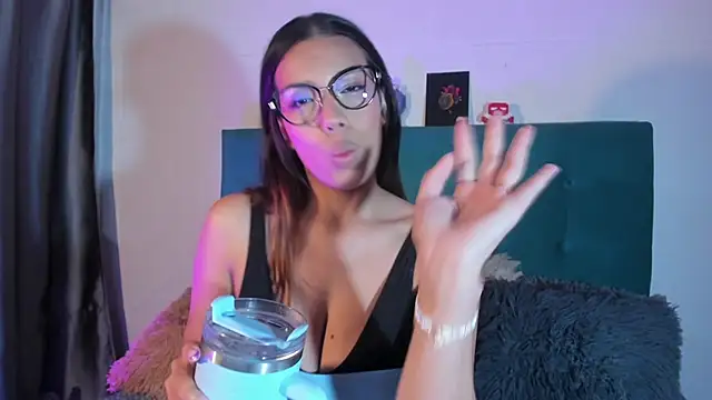 22Emma_ live