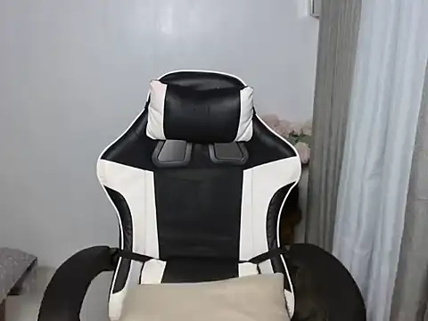 curlyasian_njxx live
