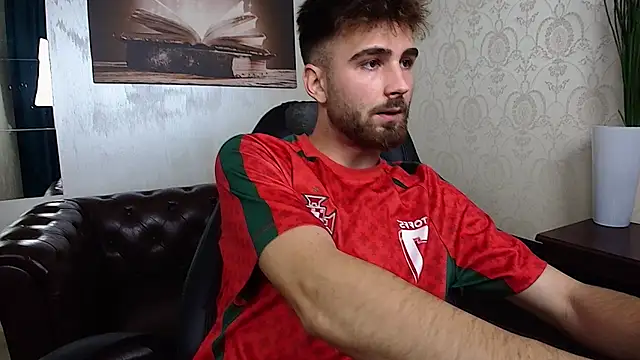 KyloEast live