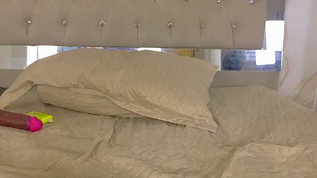 Luna_Tylor live