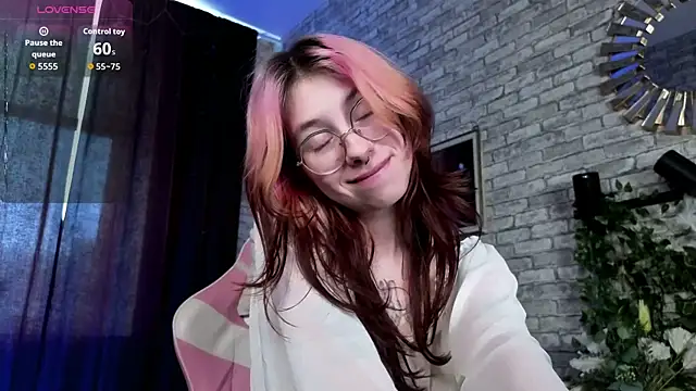 Alice_Nyx live