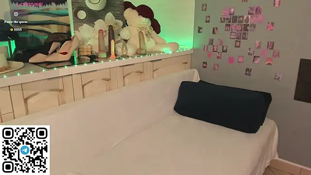 Anna_Coolidge live