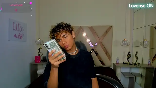 Anyelo_Twink live