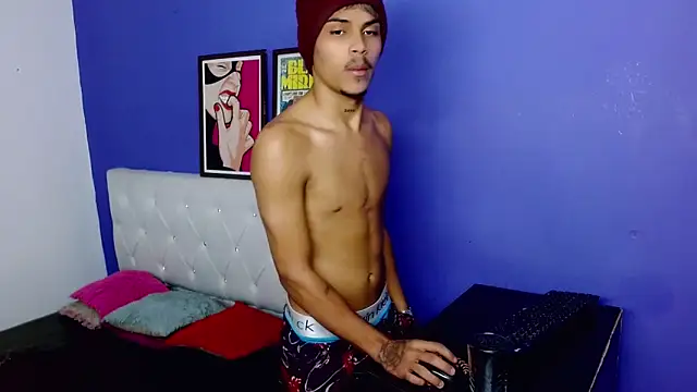 Angel_foxc13 live