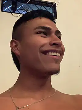Emiliano_Reyes live