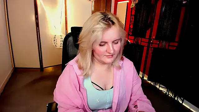 KathyBriggs live