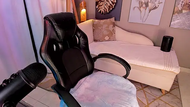 charlotte_bluee live