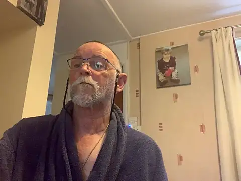 Moonraker64 live