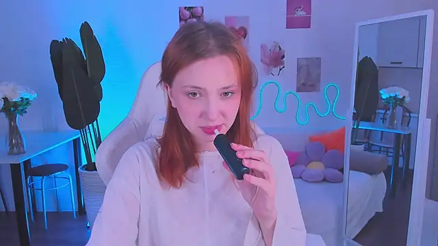 LittlePeach007 live