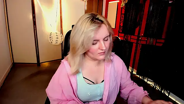 KathyBriggs live