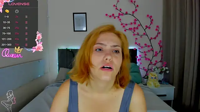 DellaRows live