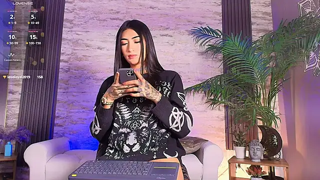 Dark_Skinny live